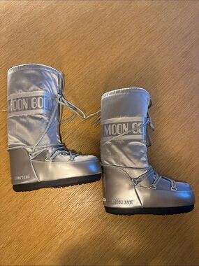 Moon Boot Icon Metallic Silver Tall Snow Boots EU 35/38
